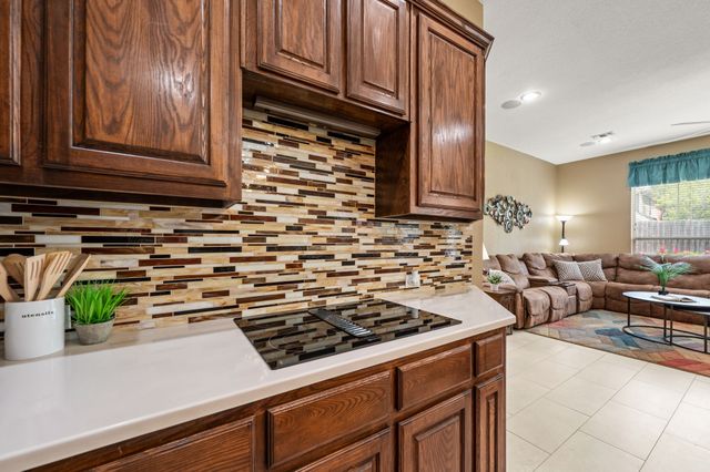 2806 Northwood Street, Grapevine, TX 76051