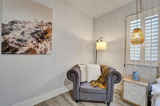5535 SW 24th Ave, Dania Beach, FL 33312