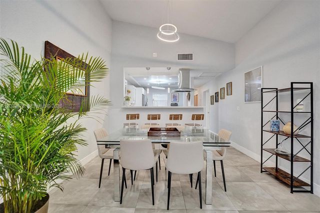 5535 SW 24th Ave, Dania Beach, FL 33312