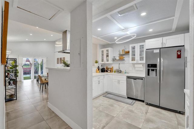 5535 SW 24th Ave, Dania Beach, FL 33312
