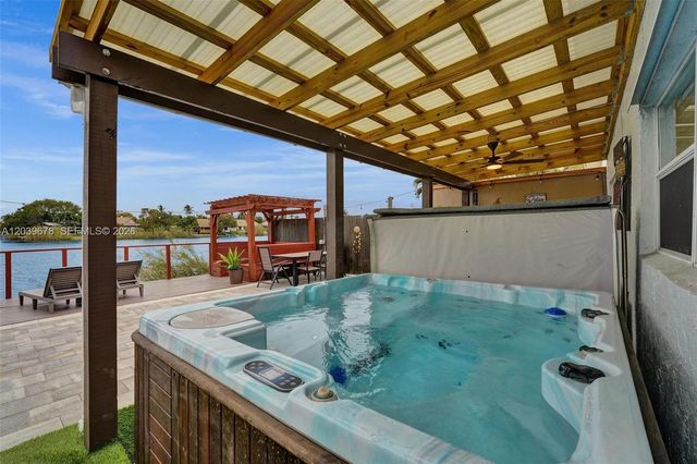 5535 SW 24th Ave, Dania Beach, FL 33312