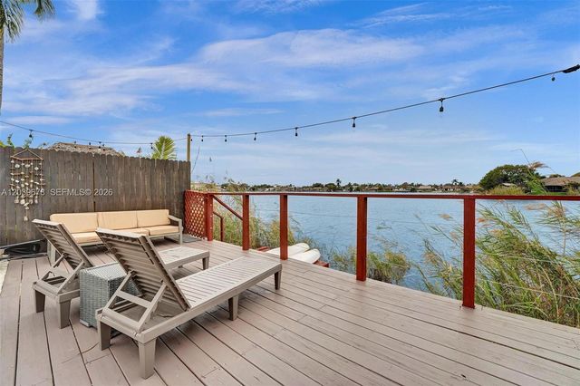 5535 SW 24th Ave, Dania Beach, FL 33312