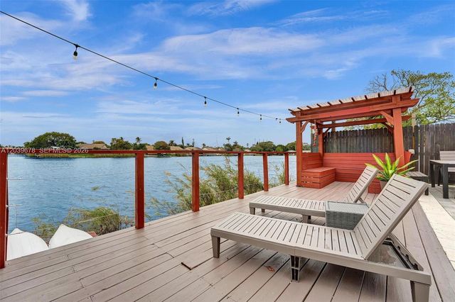 5535 SW 24th Ave, Dania Beach, FL 33312