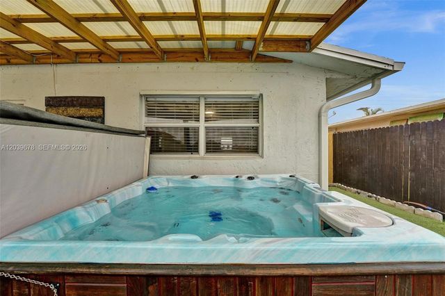 5535 SW 24th Ave, Dania Beach, FL 33312