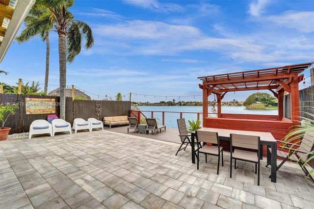 5535 SW 24th Ave, Dania Beach, FL 33312