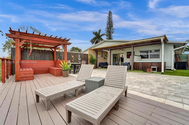 5535 SW 24th Ave, Dania Beach, FL 33312