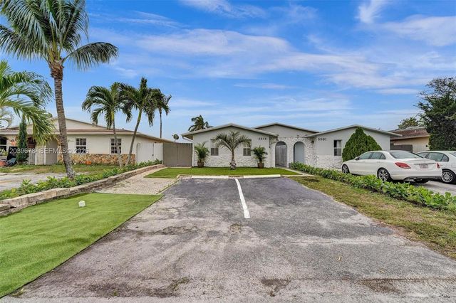 5535 SW 24th Ave, Dania Beach, FL 33312