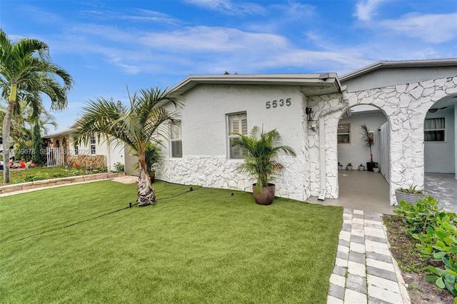 5535 SW 24th Ave, Dania Beach, FL 33312