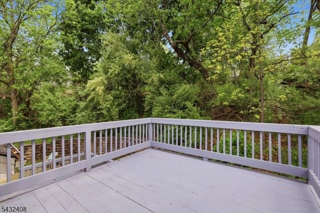 112 Knob Hill Rd, Washington Twp., NJ 07840