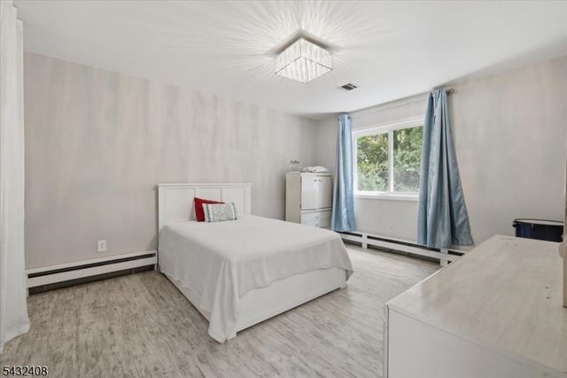 112 Knob Hill Rd, Washington Twp., NJ 07840