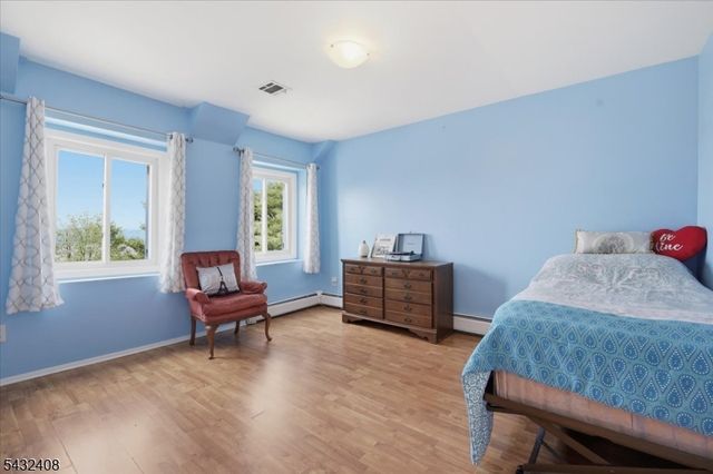 112 Knob Hill Rd, Washington Twp., NJ 07840