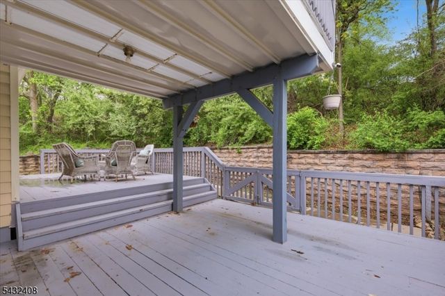 112 Knob Hill Rd, Washington Twp., NJ 07840
