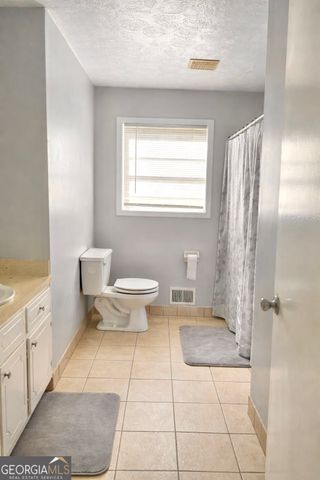 6973 Kimberland Gardens Lane, Lithonia, GA 30058