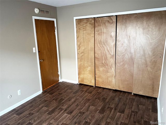 25746 Salem 20, Roseville, MI 48066