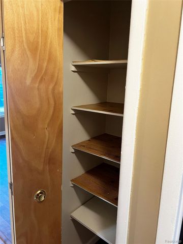 25746 Salem 20, Roseville, MI 48066