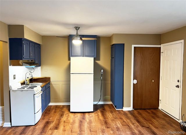 25746 Salem 20, Roseville, MI 48066