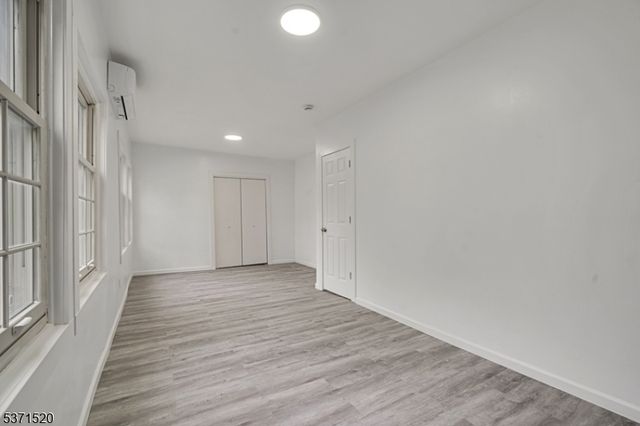 125 S Munn Ave, Newark City, NJ 07106
