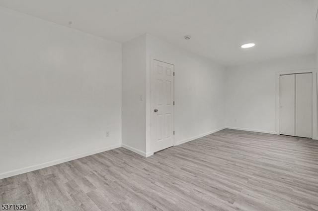 125 S Munn Ave, Newark City, NJ 07106