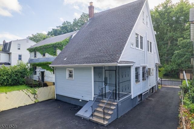 125 S Munn Ave, Newark City, NJ 07106
