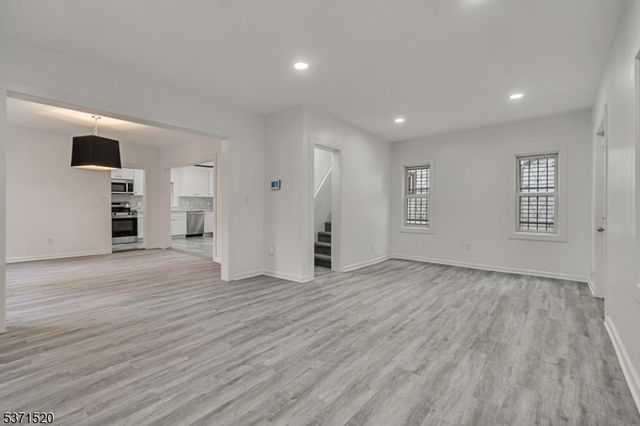 125 S Munn Ave, Newark City, NJ 07106
