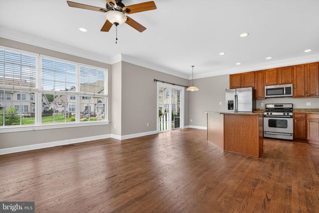 323 KESWICK DR, Swedesboro, NJ 08085