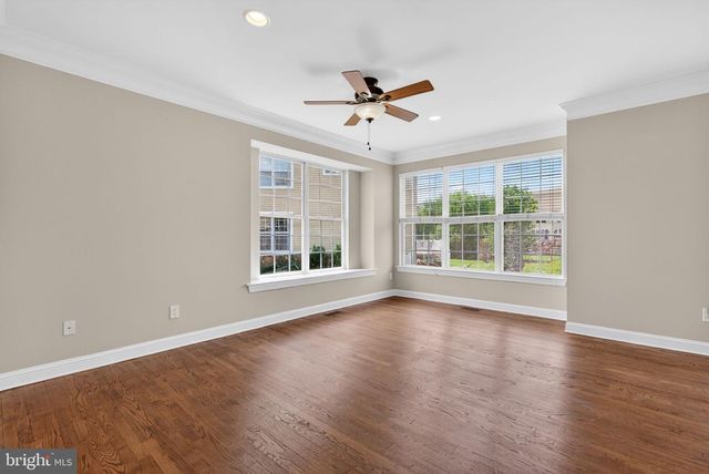323 KESWICK DR, Swedesboro, NJ 08085
