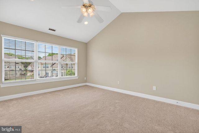 323 KESWICK DR, Swedesboro, NJ 08085