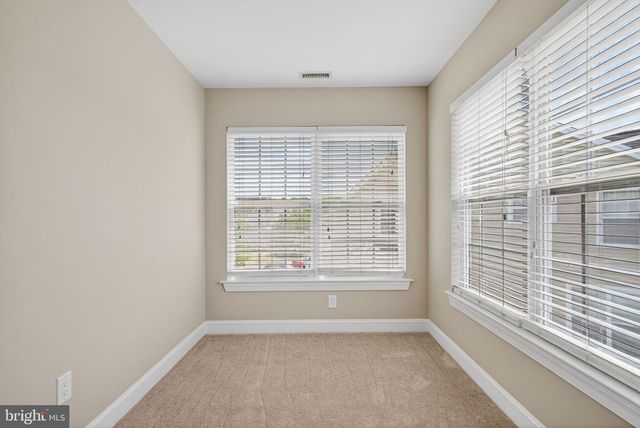 323 KESWICK DR, Swedesboro, NJ 08085