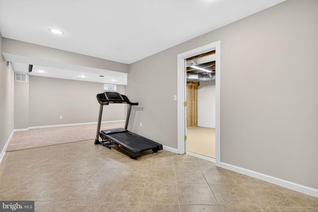 323 KESWICK DR, Swedesboro, NJ 08085