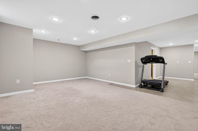 323 KESWICK DR, Swedesboro, NJ 08085