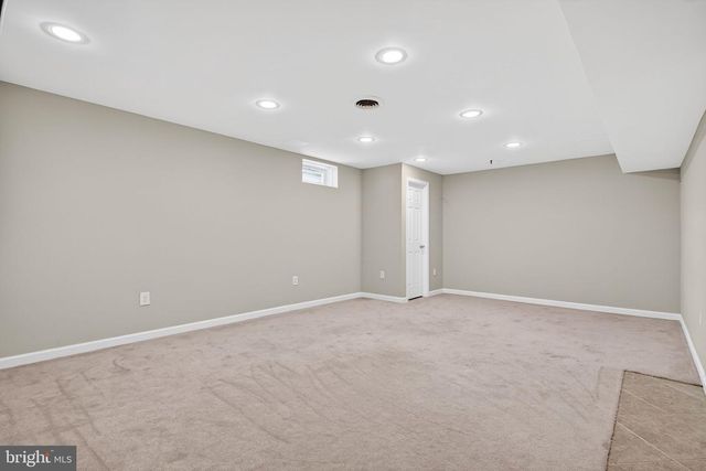 323 KESWICK DR, Swedesboro, NJ 08085