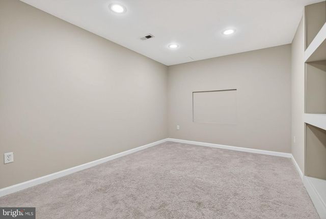 323 KESWICK DR, Swedesboro, NJ 08085
