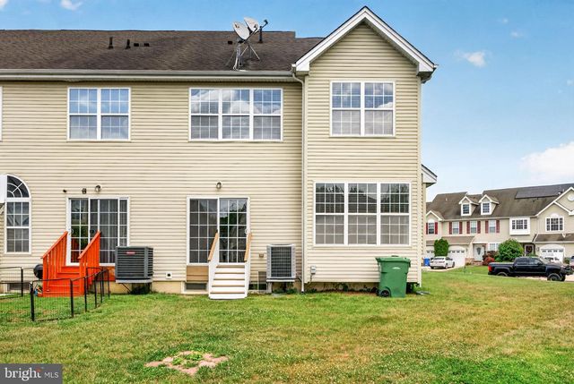 323 KESWICK DR, Swedesboro, NJ 08085