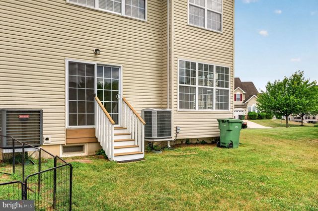 323 KESWICK DR, Swedesboro, NJ 08085