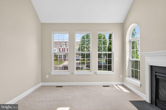 323 KESWICK DR, Swedesboro, NJ 08085