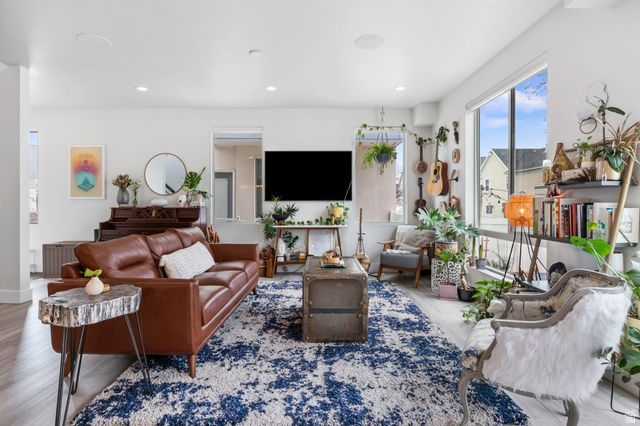 1601 W NEON WAY, West Valley City, UT 84119