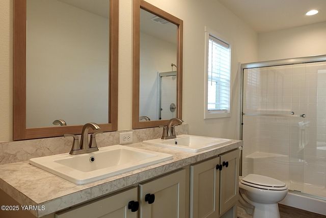 1011 N 34th Ave Trlr 59, Yakima, WA 98902
