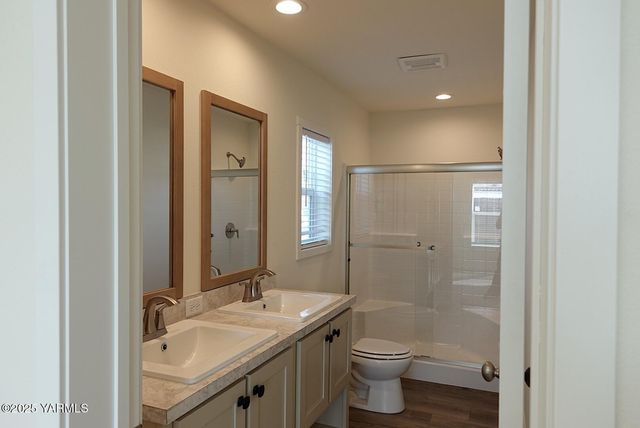 1011 N 34th Ave Trlr 59, Yakima, WA 98902
