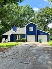 427 Chanterelle Drive, Stone Mountain, GA 30087
