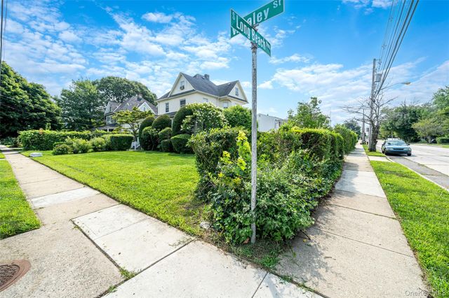 107 Whaley Street, Freeport, NY 11520