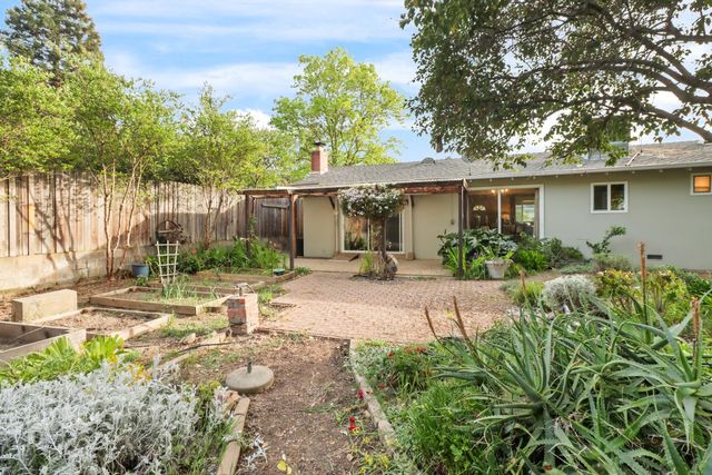 7219 Saffron Way, Citrus Heights, CA 95621