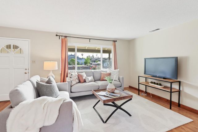 7219 Saffron Way, Citrus Heights, CA 95621