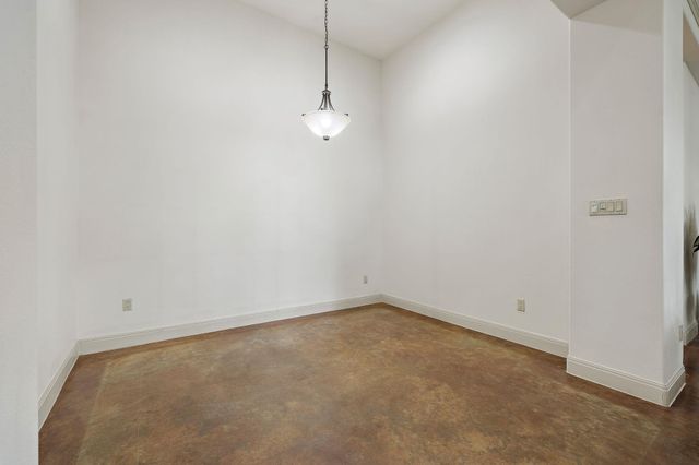 5319 Bull RUN, Austin, TX 78727