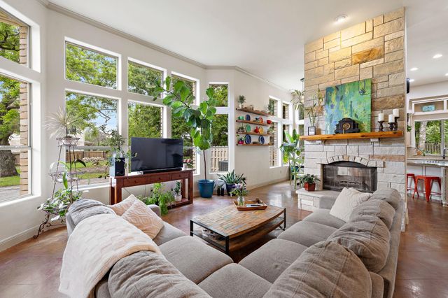 5319 Bull RUN, Austin, TX 78727