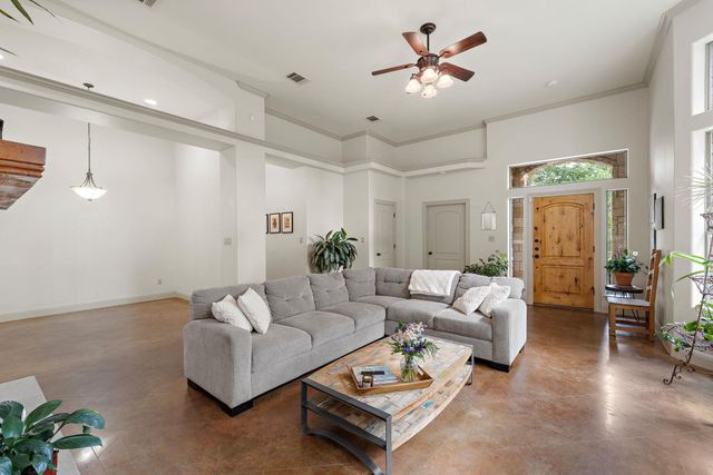 5319 Bull RUN, Austin, TX 78727
