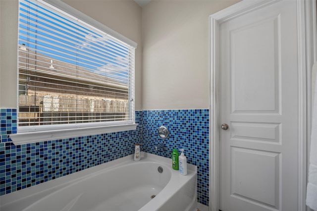 1102 Pecos Pass Drive, Richmond, TX 77406