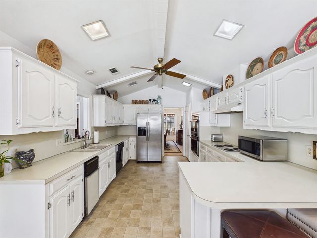 12316 Rockland Drive, Dallas, TX 75243