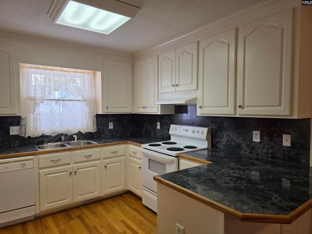 52 Freedom Lane, Lugoff, SC 29078