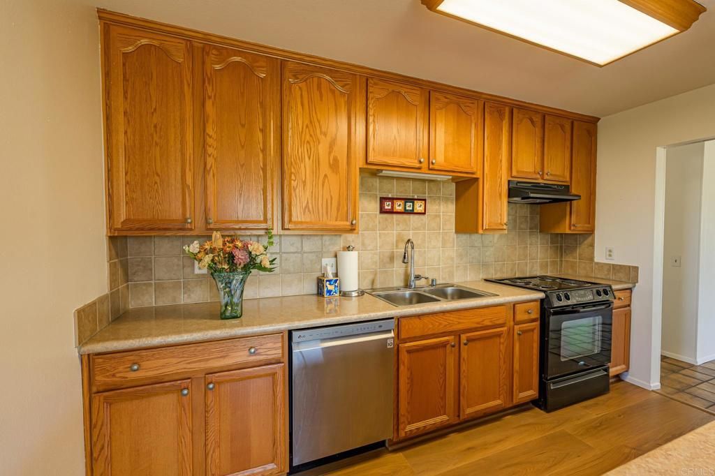 3159 Blackwell Drive, Vista, CA 92084 — photo 5