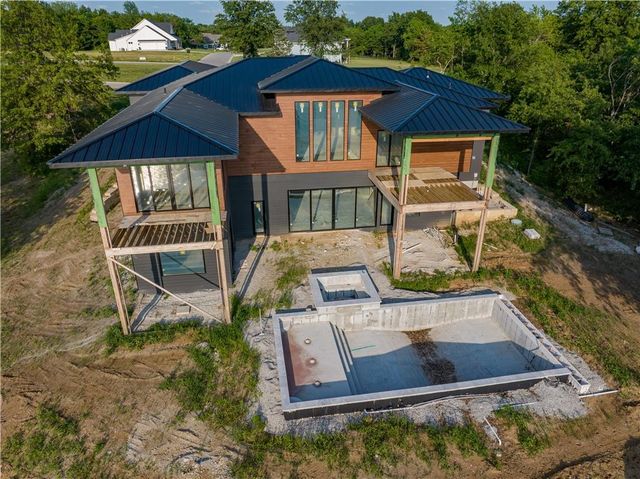 14 Tomahawk Circle, Lake Winnebago, MO 64034